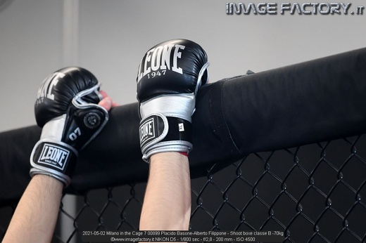 2021-05-02 Milano in the Cage 7 00899 Placido Basone-Alberto Filippone - Shoot boxe classe B -70kg